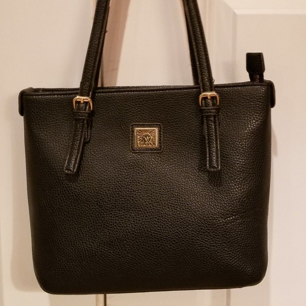 Anne Klein Black Bag with Adjustable Straps - EUC